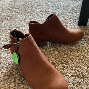 Arizona memory foam booties